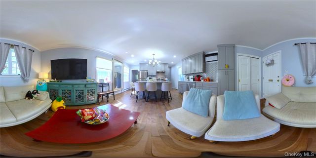 6 Morris Lane, Great Neck, NY 11024