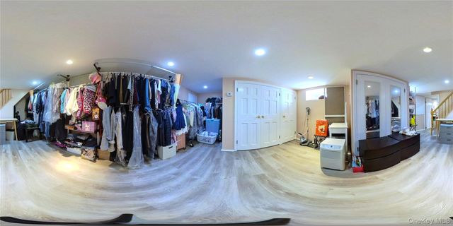 6 Morris Lane, Great Neck, NY 11024