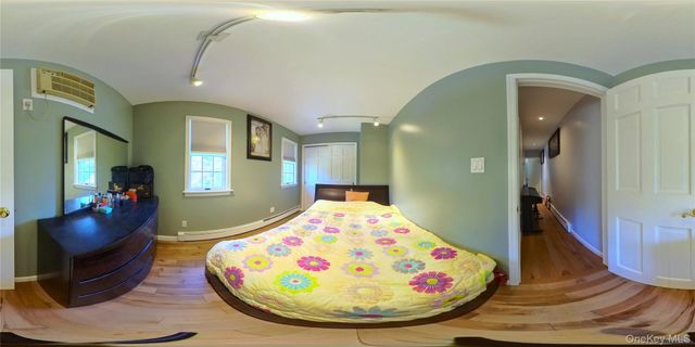 6 Morris Lane, Great Neck, NY 11024