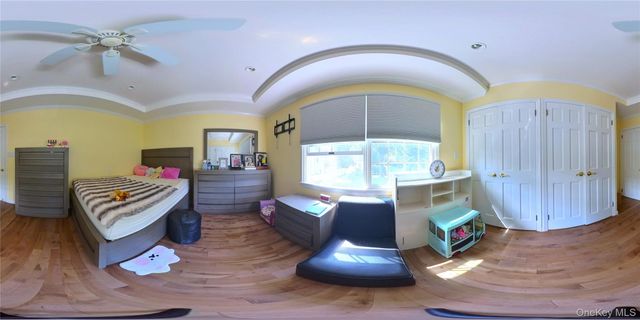 6 Morris Lane, Great Neck, NY 11024