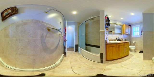 6 Morris Lane, Great Neck, NY 11024