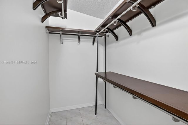 1281 NW 170th Ave, Pembroke Pines, FL 33028