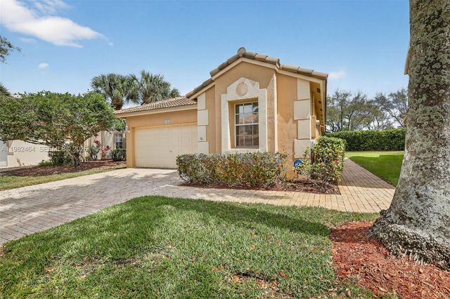 1281 NW 170th Ave, Pembroke Pines, FL 33028
