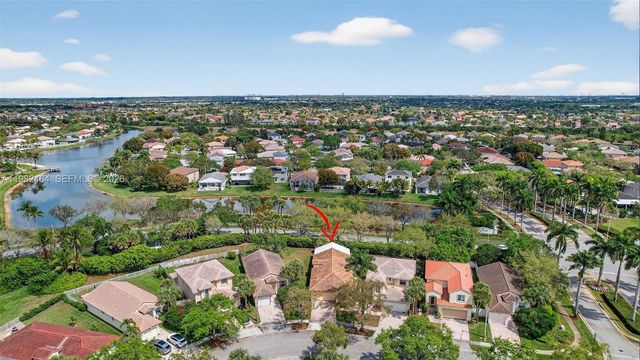 1281 NW 170th Ave, Pembroke Pines, FL 33028