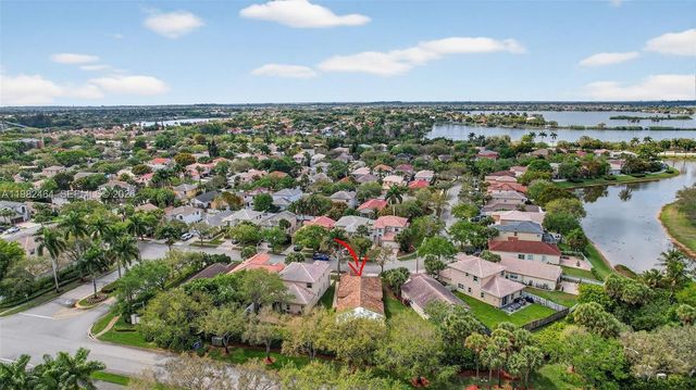 1281 NW 170th Ave, Pembroke Pines, FL 33028