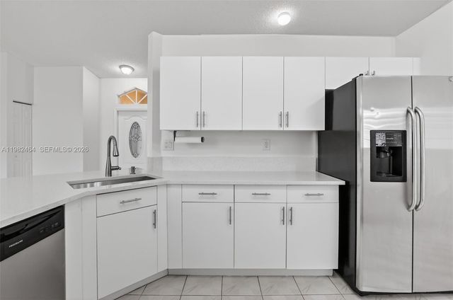 1281 NW 170th Ave, Pembroke Pines, FL 33028