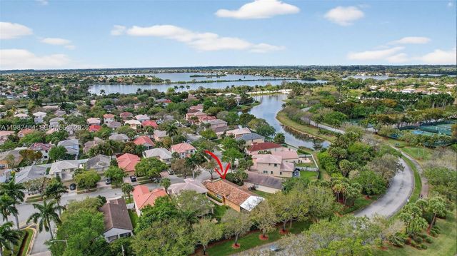 1281 NW 170th Ave, Pembroke Pines, FL 33028