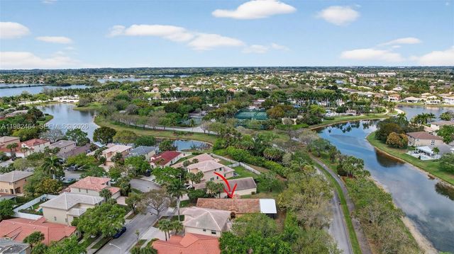 1281 NW 170th Ave, Pembroke Pines, FL 33028