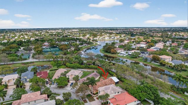 1281 NW 170th Ave, Pembroke Pines, FL 33028