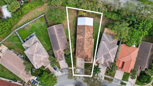 1281 NW 170th Ave, Pembroke Pines, FL 33028