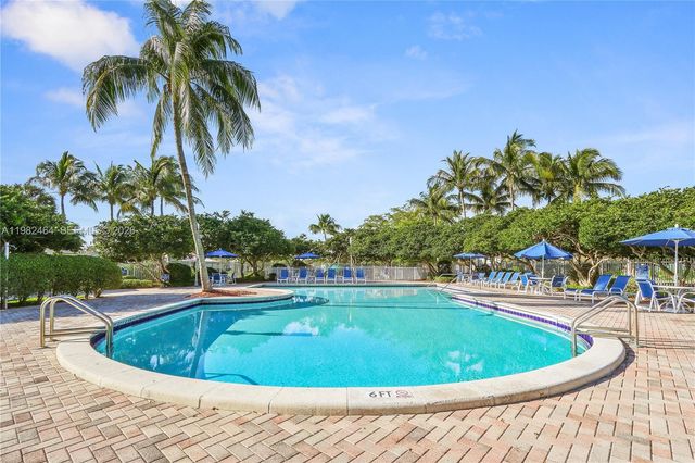 1281 NW 170th Ave, Pembroke Pines, FL 33028