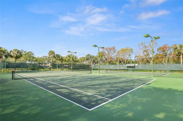 1281 NW 170th Ave, Pembroke Pines, FL 33028