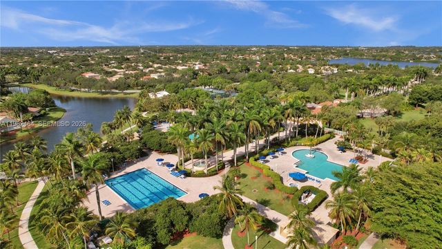 1281 NW 170th Ave, Pembroke Pines, FL 33028