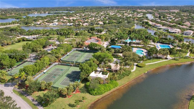 1281 NW 170th Ave, Pembroke Pines, FL 33028