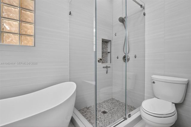 1281 NW 170th Ave, Pembroke Pines, FL 33028