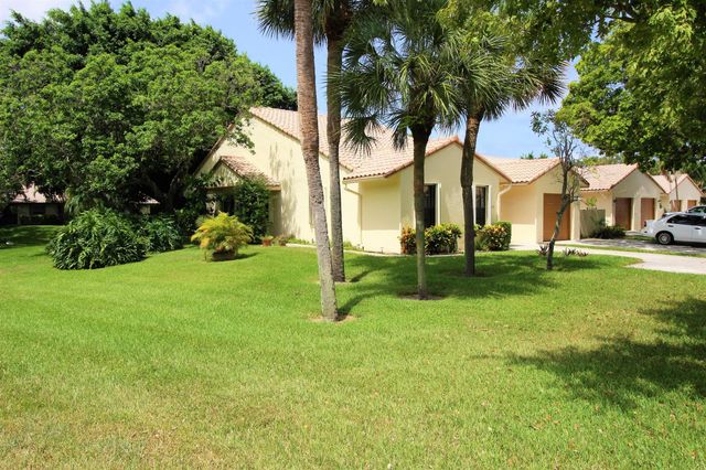 427 Cottonwood Place, Boca Raton, FL 33431