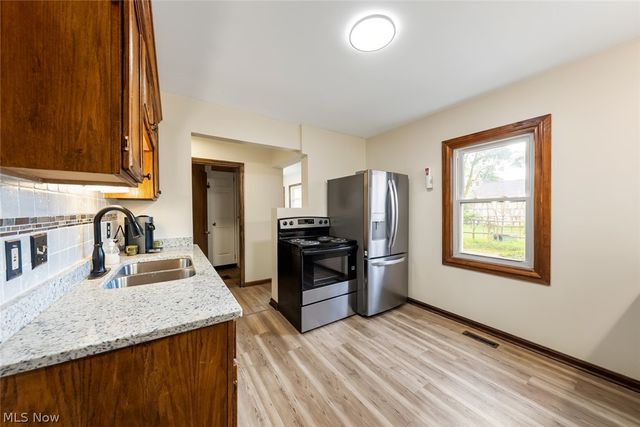 4385 W 229th Street, Fairview Park, OH 44126