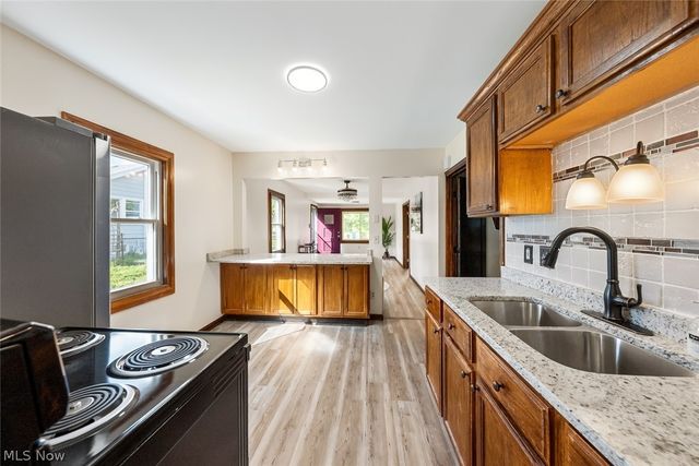 4385 W 229th Street, Fairview Park, OH 44126