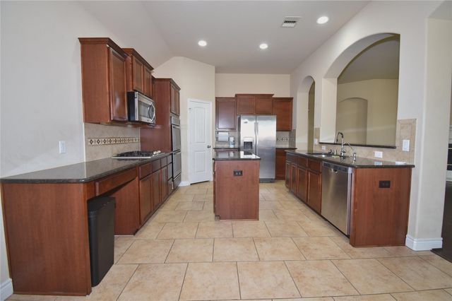 5623 S Denham Ridge Lane, Spring, TX 77389