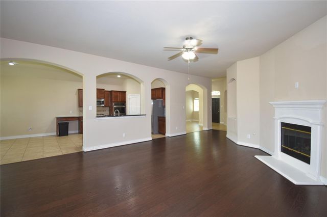 5623 S Denham Ridge Lane, Spring, TX 77389