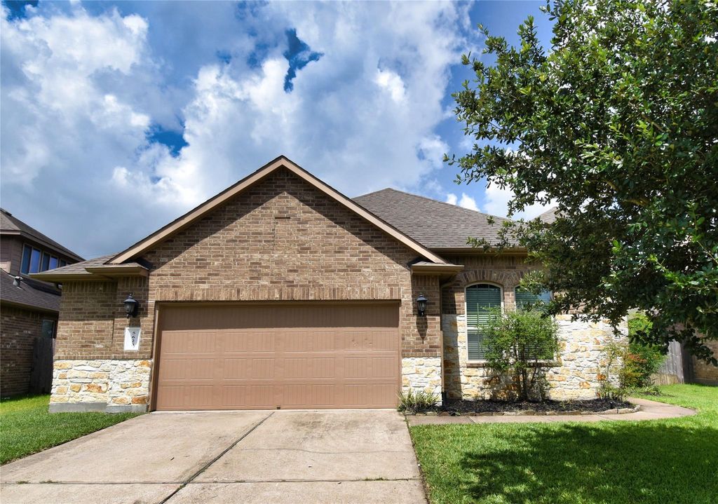 5623 S Denham Ridge Lane, Spring, TX 77389