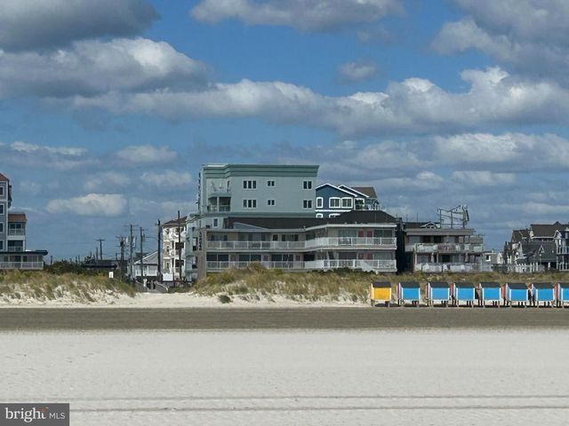 427 E MONTEREY AVE, Wildwood, NJ 08260