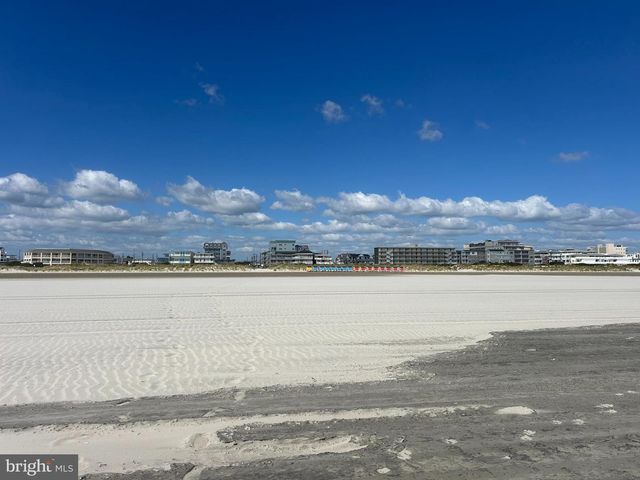 427 E MONTEREY AVE, Wildwood, NJ 08260