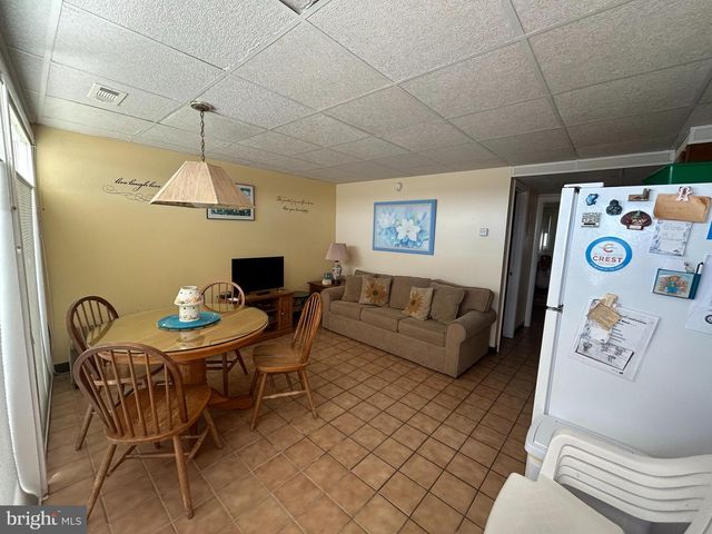 427 E MONTEREY AVE, Wildwood, NJ 08260