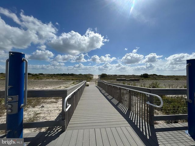 427 E MONTEREY AVE, Wildwood, NJ 08260