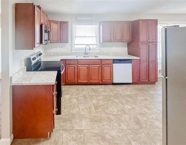 4060 W Stubbs Road W, South Fulton, GA 30349