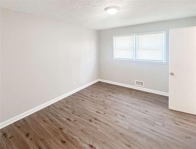 4060 W Stubbs Road W, South Fulton, GA 30349