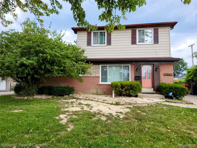 15867 Loreto Street, Roseville, MI 48066