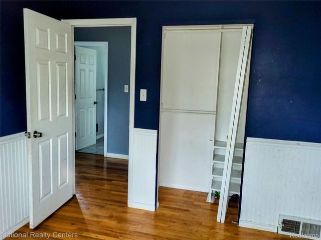 15867 Loreto Street, Roseville, MI 48066