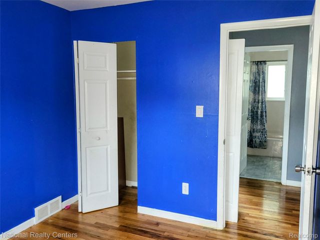 15867 Loreto Street, Roseville, MI 48066