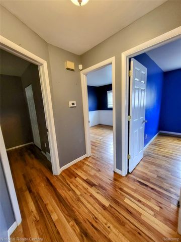 15867 Loreto Street, Roseville, MI 48066