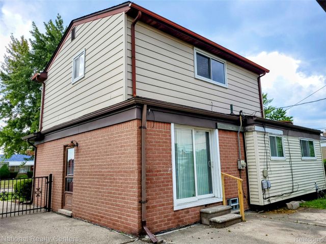 15867 Loreto Street, Roseville, MI 48066