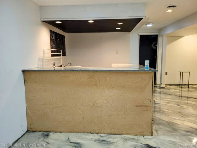 15867 Loreto Street, Roseville, MI 48066