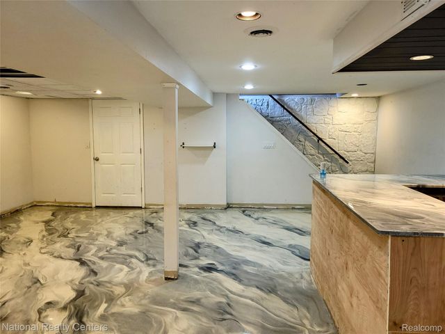 15867 Loreto Street, Roseville, MI 48066