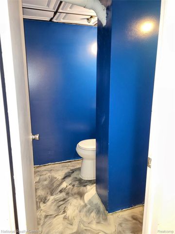 15867 Loreto Street, Roseville, MI 48066