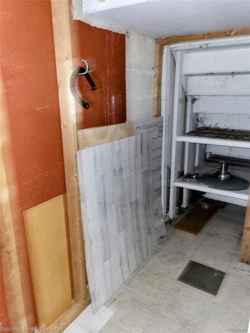 15867 Loreto Street, Roseville, MI 48066