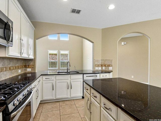 2949 Mistywood Ln, Schertz, TX 78108