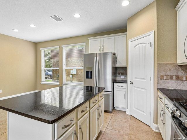2949 Mistywood Ln, Schertz, TX 78108