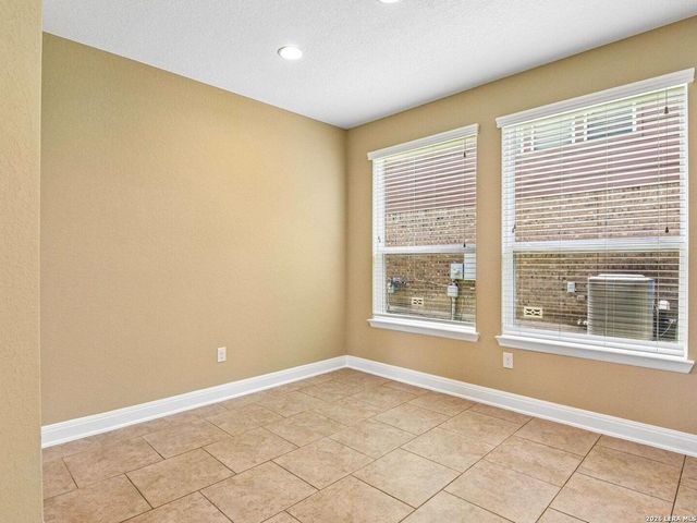 2949 Mistywood Ln, Schertz, TX 78108