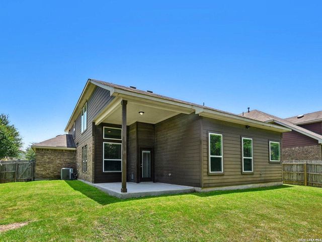 2949 Mistywood Ln, Schertz, TX 78108