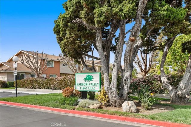 15940 Silvertip Court, Fountain Valley, CA 92708