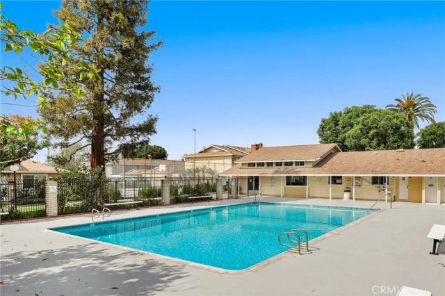 15940 Silvertip Court, Fountain Valley, CA 92708