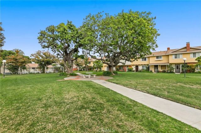 15940 Silvertip Court, Fountain Valley, CA 92708