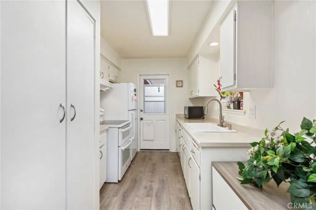 15940 Silvertip Court, Fountain Valley, CA 92708