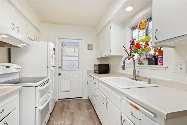 15940 Silvertip Court, Fountain Valley, CA 92708