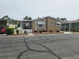 2205 W Acacia 16, Hemet, CA 92545